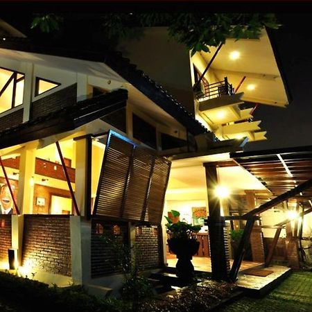 Tetirah Boutique Hotel Salatiga Extérieur photo
