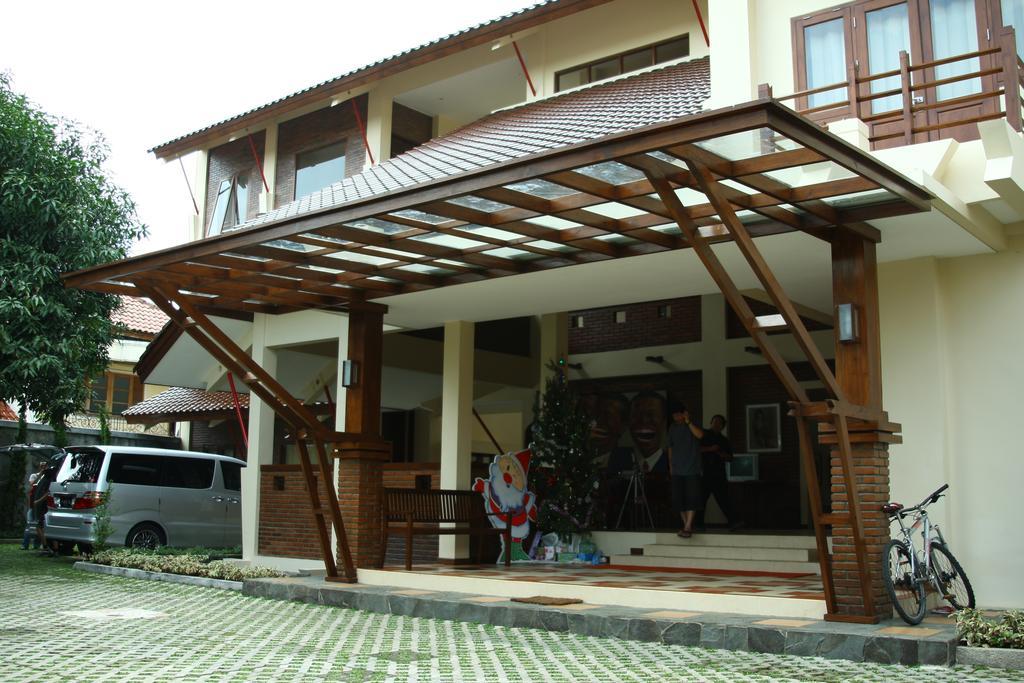 Tetirah Boutique Hotel Salatiga Extérieur photo