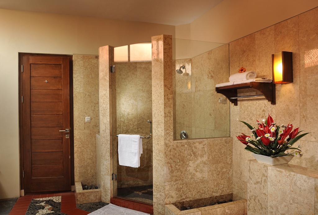 Tetirah Boutique Hotel Salatiga Chambre photo